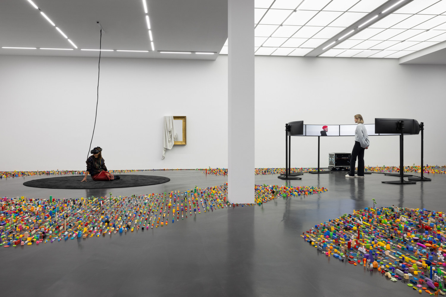 Ryan Gander, installation view of Ryan Waiting, 2024. Courtesy of the artist, Esther Schipper and VIVE Arts. © Ryan Gander.